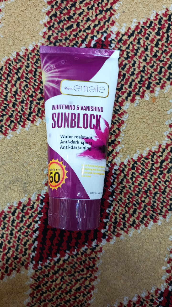 Emelie Sunblock SPF 60 – 100 ml | Advanced UVA/UVB Protection | Oil-Free, Non-Greasy & Whitening Formula - Image 2