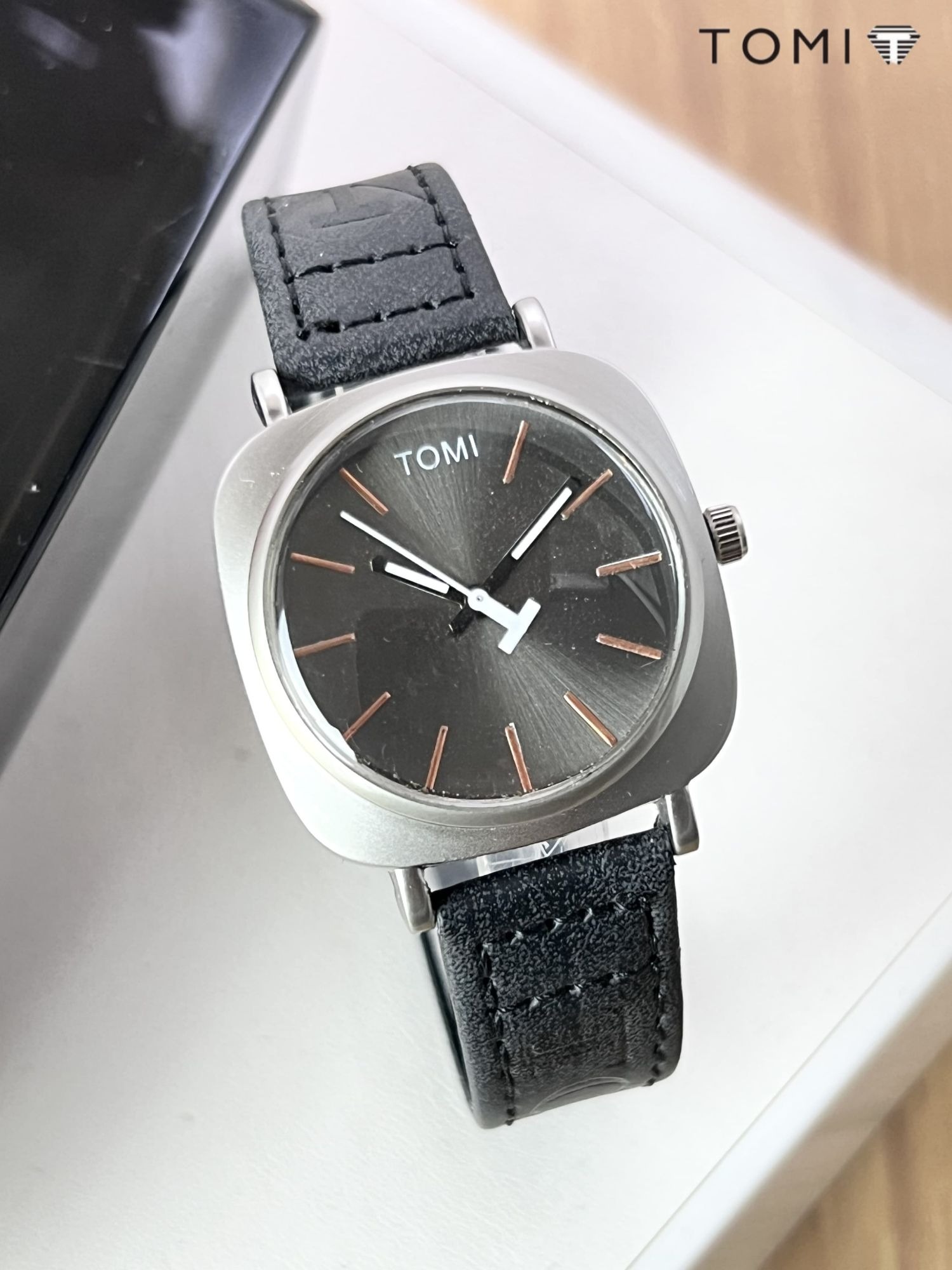 TOMI Original Leather Strap Watch – Waterproof & Durable | Elegant Quartz Wristwatch with Gift Box | Stylish Watch for Men - Image 3