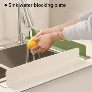 Silicone Sink Splash Guard With Suction – Flexible Water Splash Stopper for Kitchen & Bathroom Faucets, Countertops & Cleaning Protection