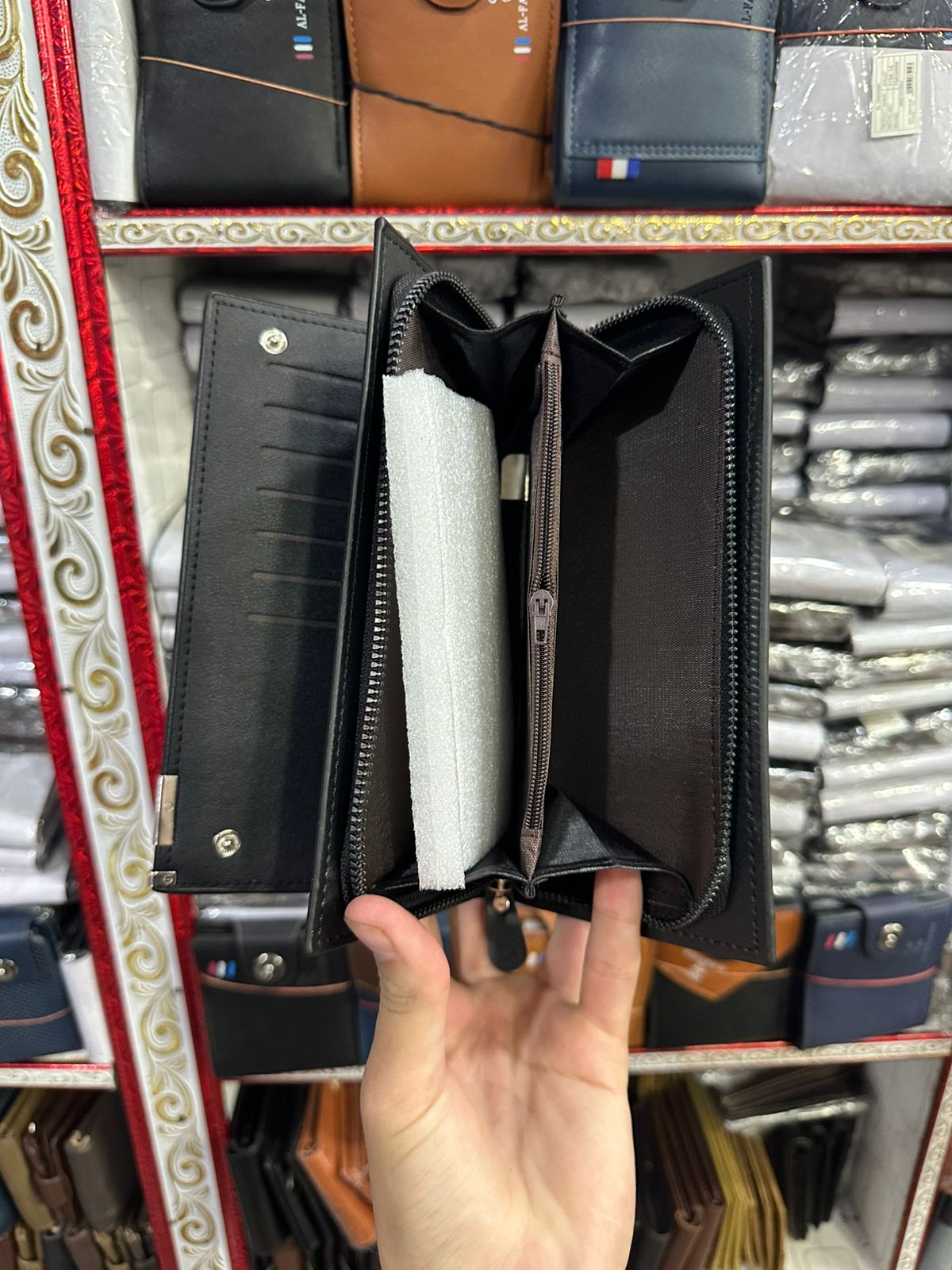 Premium Balenberry Wallet – Luxury Stylish Men's Wallet | Black Leather Everyday Wallet - Image 3