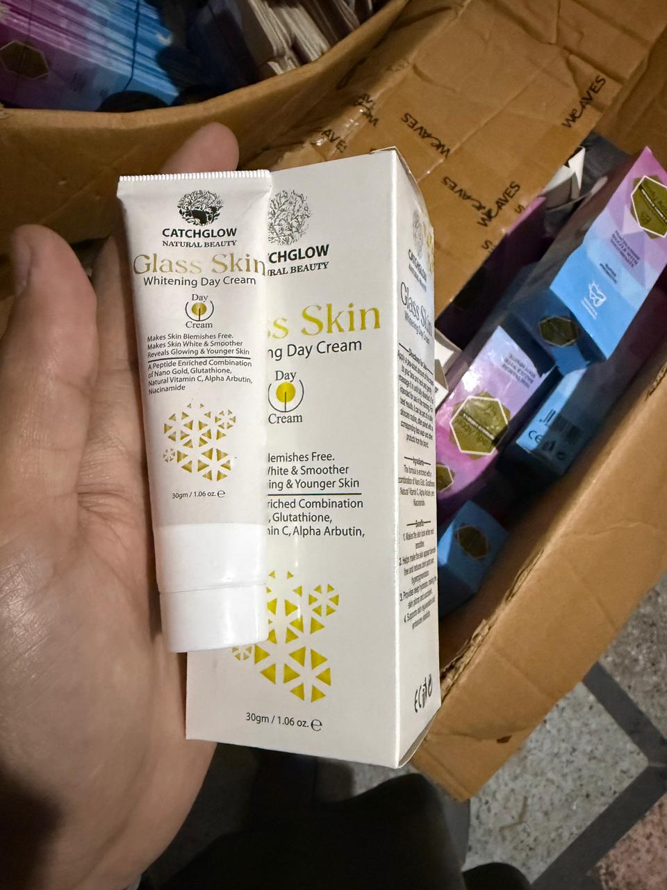 Catchglow Glass Skin Whitening Day Cream 30g – Natural Radiant Glow & Skin Brightening Moisturizer for Smooth, Clear Skin - Image 4